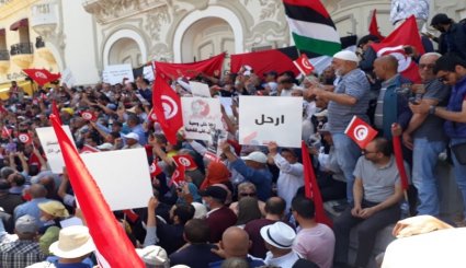 بالصور..احتجاجات في تونس ضد سعيّد رغم الإجراءات الأمنية