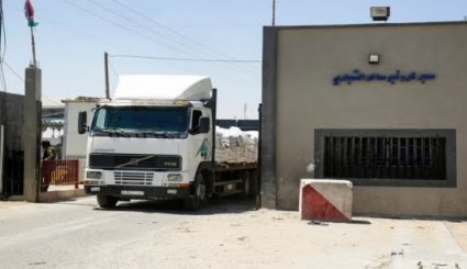 الاحتلال يعيد فتح معبر كرم أبوسالم بعد إغلاقه عدة أيام
