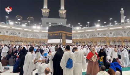 شاهد: أكثر من 85 ألف حاج إيراني يؤدون فريضة الحج لهذا العام