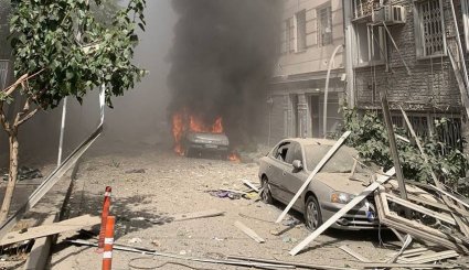 الكيان الإسرائيلي يتعمد استهداف المدنيين والبنى التحتية في إيران