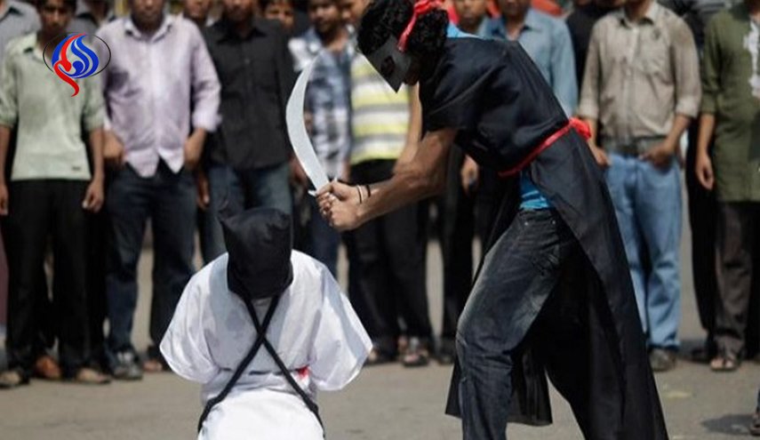عربستان یک معلول و یک دانشجو را گردن می زند