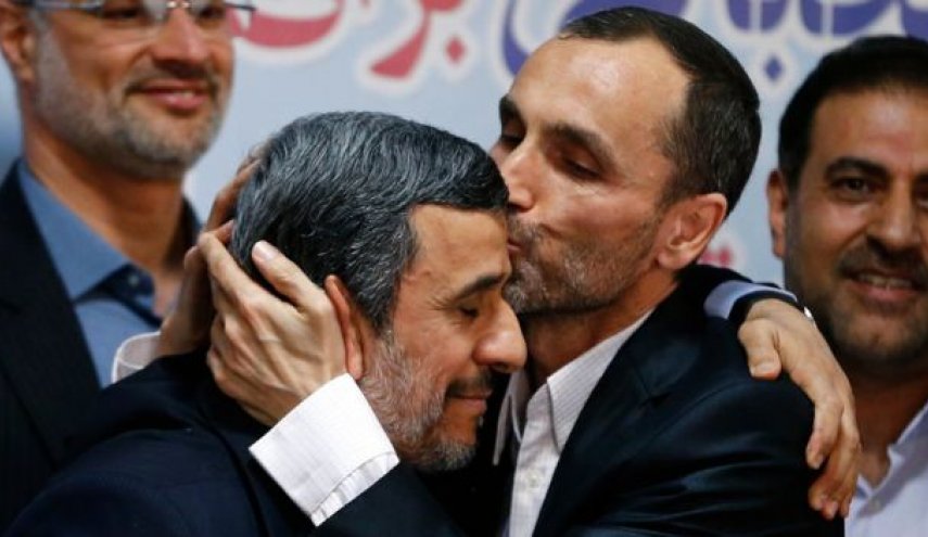 واکنش احمدی‌نژاد به اتهامات وارده علیه بقایی 