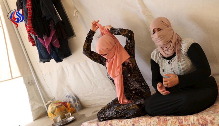داعش گروهی از زنان را در بازار بردگان حویجه عرضه کرد