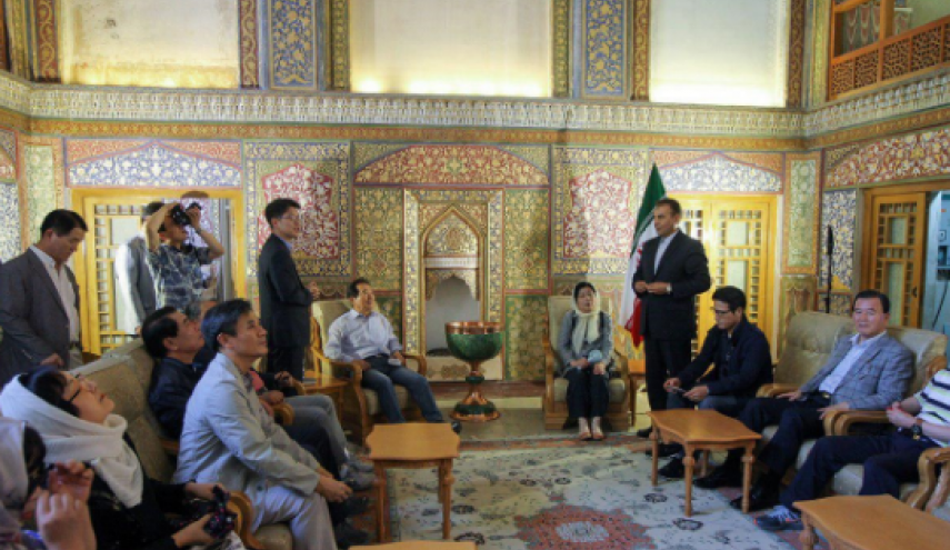 گشت و گذار رئیس مجلس کره‌جنوبی در اصفهان + تصاویر