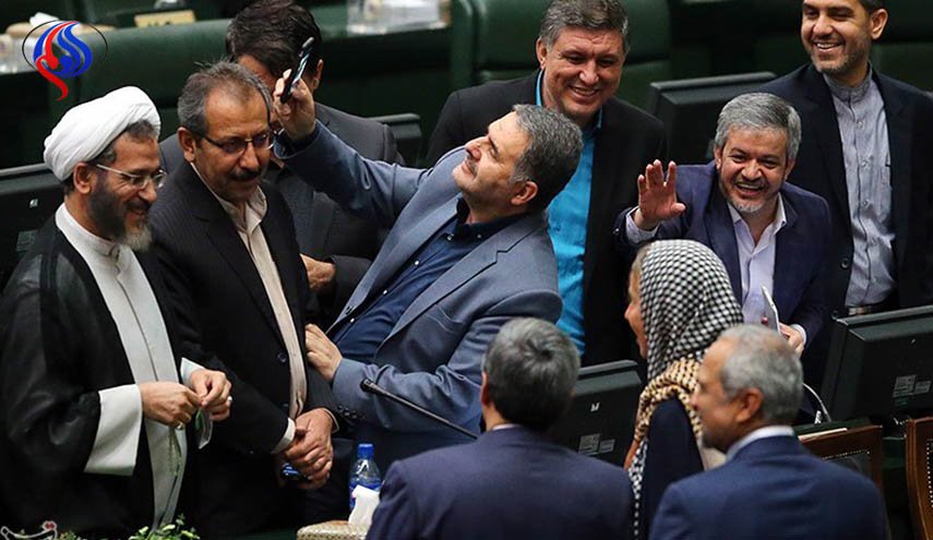 آیا موگرینی به ماجرای سلفی نمایندگان ایران واکنش نشان داده است؟ + تصویر