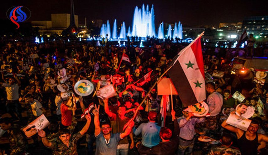 جشن و پایکوبی سوری‌ها در خیابان‌ها بعد از تساوی برابر ایران