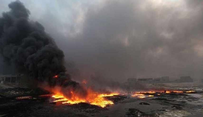 داعش چاه های نفت الحویجه را آتش زد
