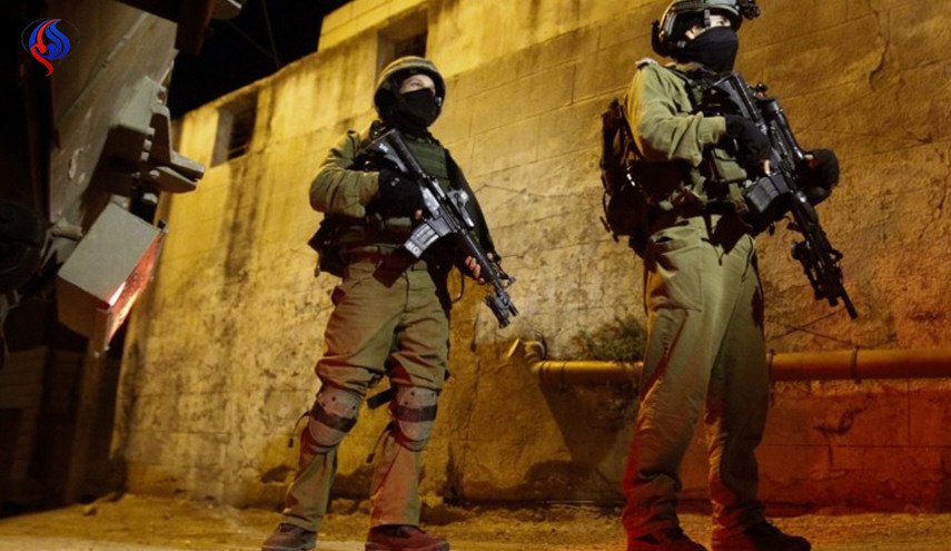 الاحتلال يعتقل 16 فلسطينياً في الضفة