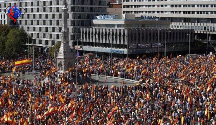 استفتاء كتالونيا: مظاهرات مؤيدة للوحدة في إسبانيا