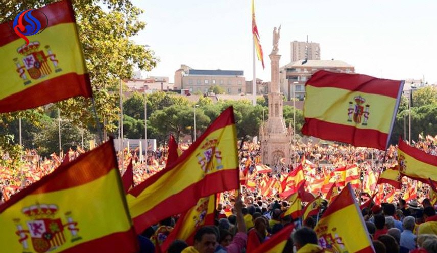 برشلونة.. استمرار التظاهرات ضد استقلال كتالونيا
