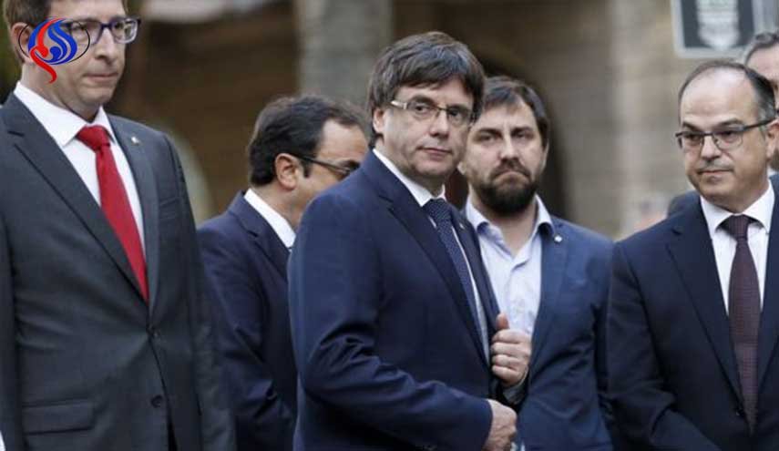 اسبانيا تمهل إقليم كاتالونيا 8 أيام للتخلي عن محاولة الإنفصال