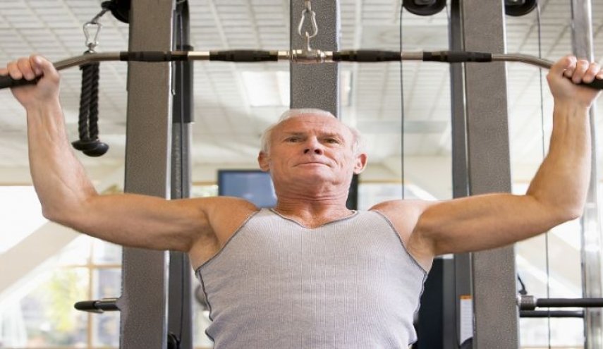 هكذا يمكنك المحافظة على قوة عضلاتك مع التقدم في العمر

