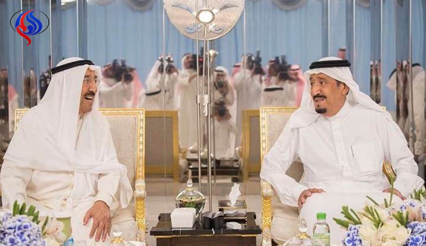 أمير الكويت يجري محادثات مع الملك السعودي في الرياض