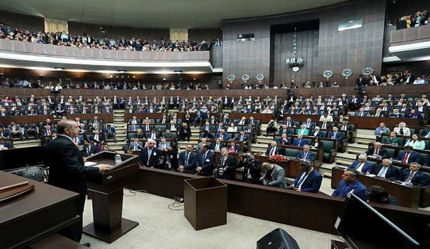 برلمان تركيا يمدد حالة الطوارئ 3 أشهر أخرى