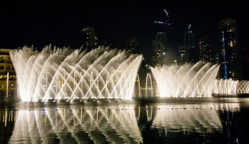 نافورة دبي أكبر نافورة راقصة في العالم