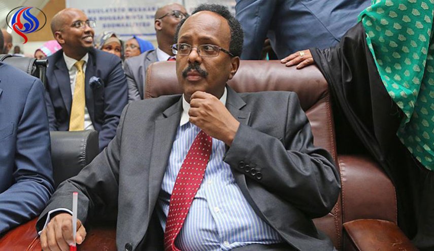 رئيس الصومال يتوجه إلى أوغندا للحصول على مساعدات عسكرية
