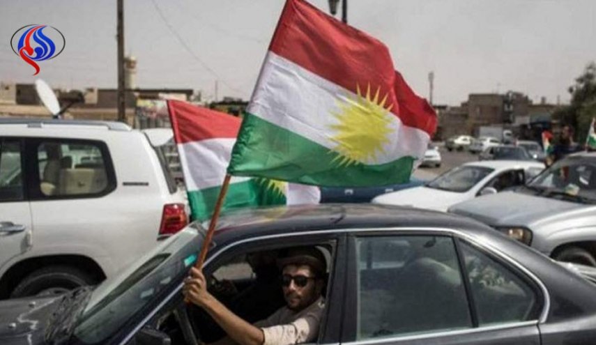 متظاهرون أكراد يطالبون بتشكيل حكومة إنقاذ وطني بدلا من حكومة البارزاني 