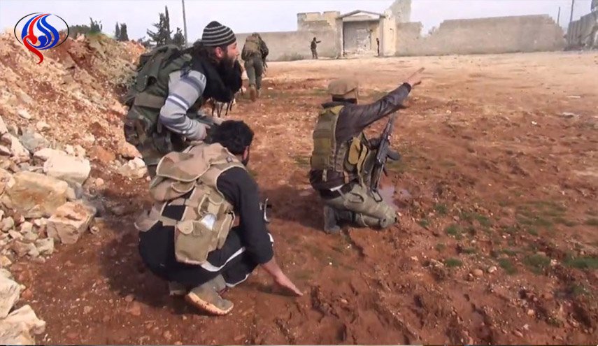 مصادر معارضة: الجيش السوري يستعد لفتح معركة بريف حلب