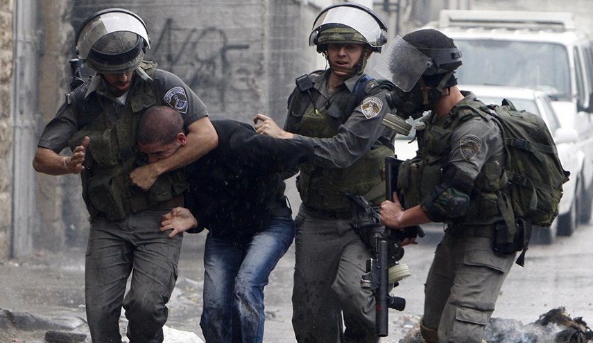الاحتلال يعتقل 5 فلسطينيين بالضفة وإخطار بهدم منزل أسير بقباطية