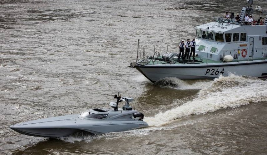 کپی رسمی انگلیس از تاکتیک‌های نیروی دریایی سپاه/ استفاده نظامی از قایق‌های تندرو به قلب اروپا رسید + تصاویر
