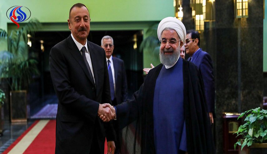 بالصور.. الرئيس الايراني يستقبل نظيره الاذربيجاني