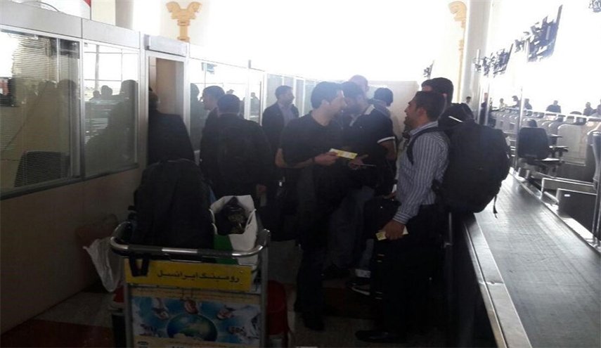سرگردانی ۱۲ ساعته مسافران هواپیما در مشهد