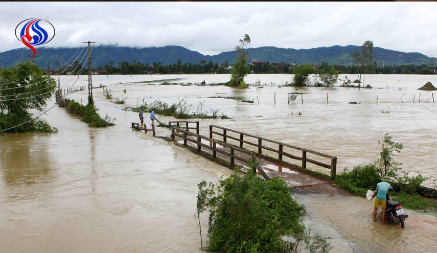 ارتفاع ضحايا فيضانات فيتنام إلى 61 قتيلا