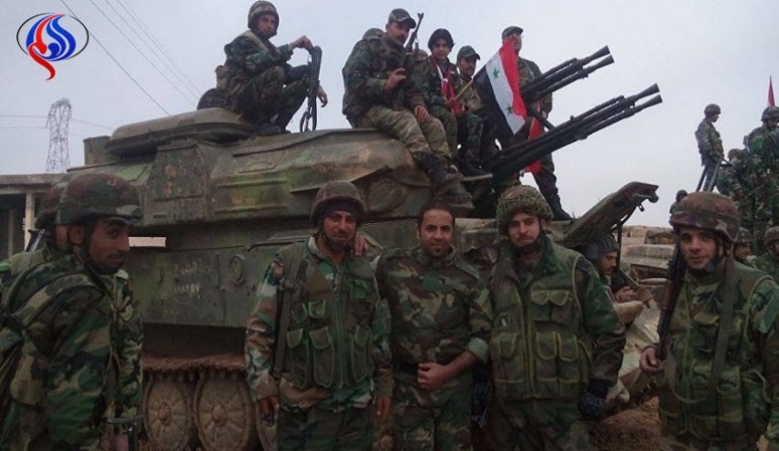 بالصورة: الجيش السوري يسترد دبابة يحميها 