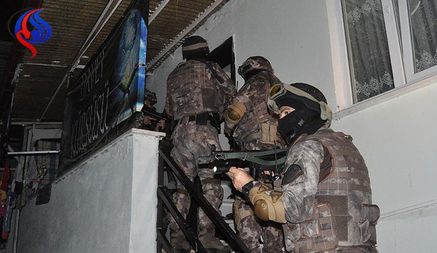 توقيف 27 مشتبهاً بالانتماء إلى “داعش” في تركيا