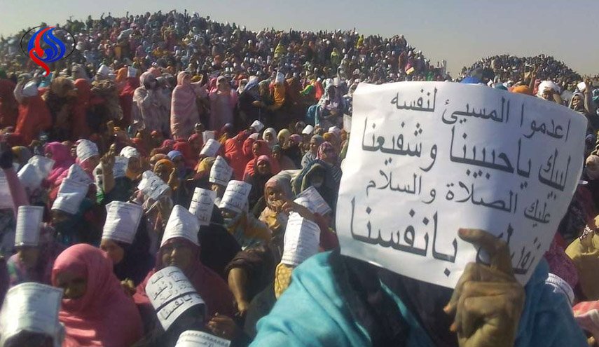 الموريتانيون يرفضون الحكم المخفّف على مدون أساء للرسول (ص)
