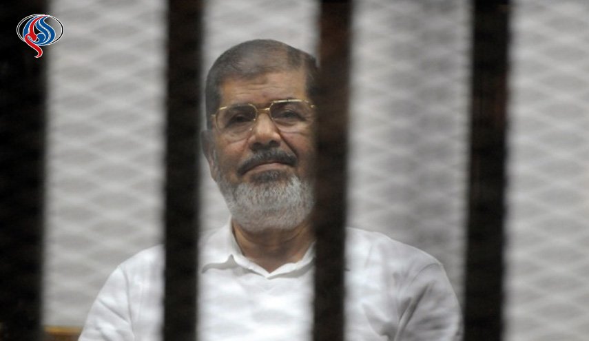 محكمة القاهرة تستأنف إعادة محاكمة مرسي باتهام 