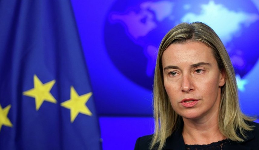 الاتحاد الأوروبي يحذر السعودية ويناشد الحريري