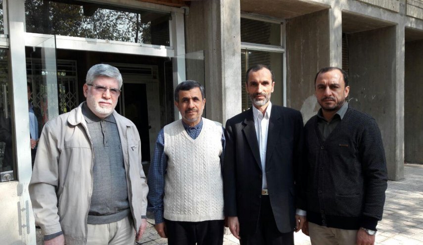 اقدام جدید یاران احمدی نژاد/ بست نشینی بقایی و دوستان در حرم حضرت عبدالعظیم + عکس