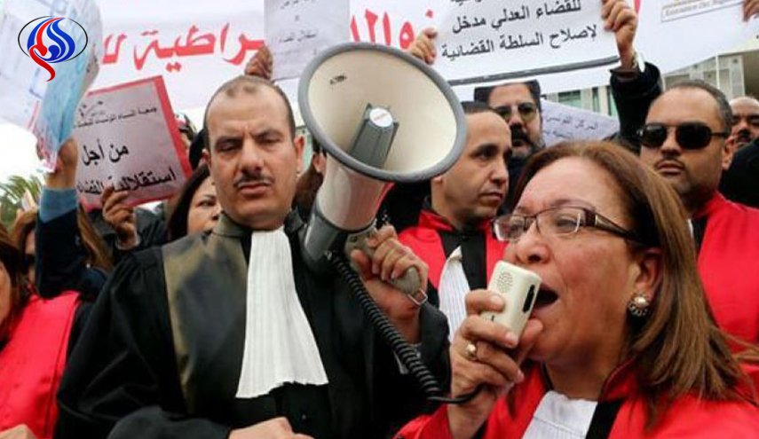 إضراب عام في مدينة تونسية احتجاجاً على الفقر