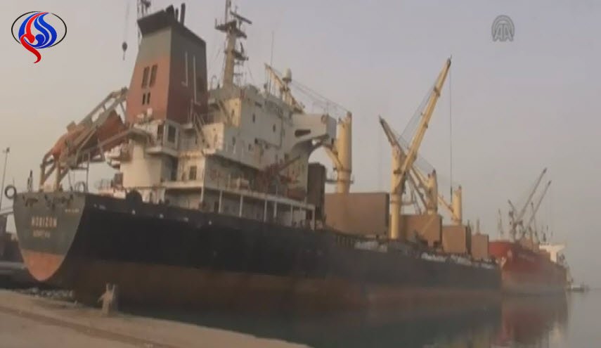 سازمان بنادر یمن: کشتی حامل کمک های بشر دوستانه در بندر «الحدیده» یا «الصلیف» پهلو نگرفتند