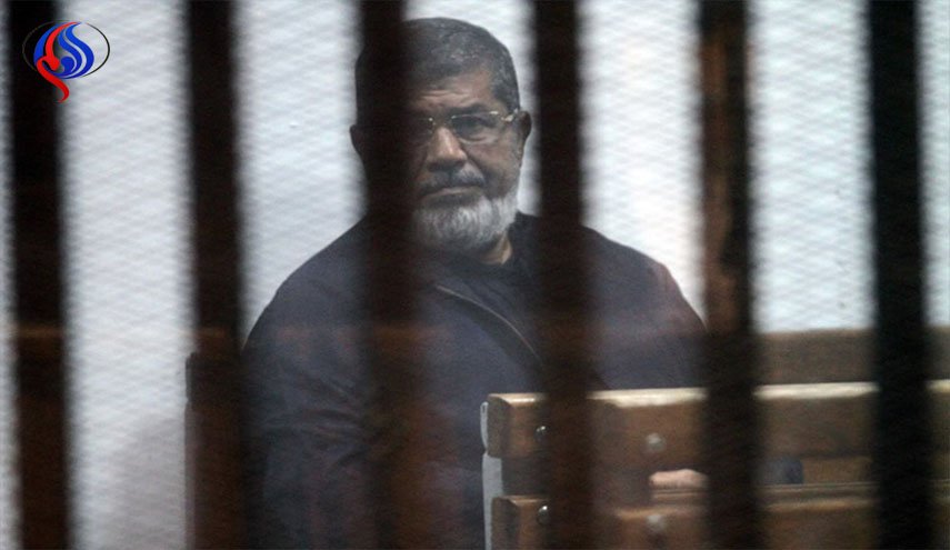 مرسي: حالتي تتدهور يوماً بعد يوم.. كيف رد عليه قاضي المحكمة؟!