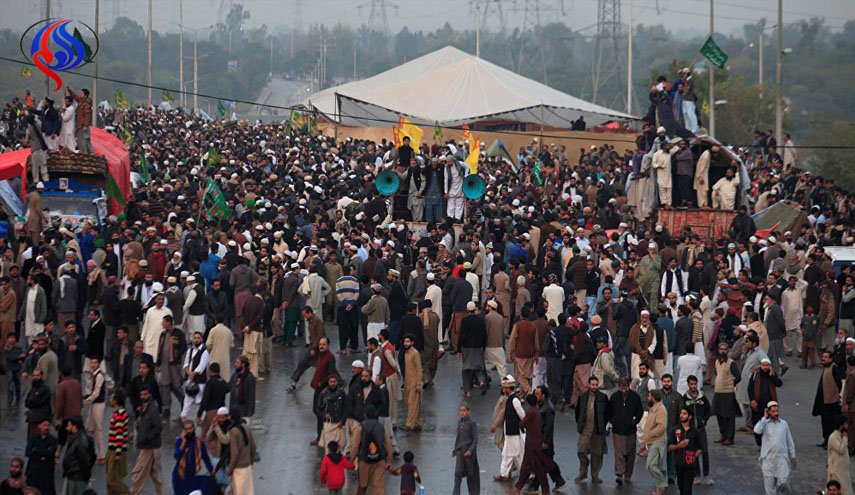اعتصام يصيب العاصمة الباكستانية بالشلل
