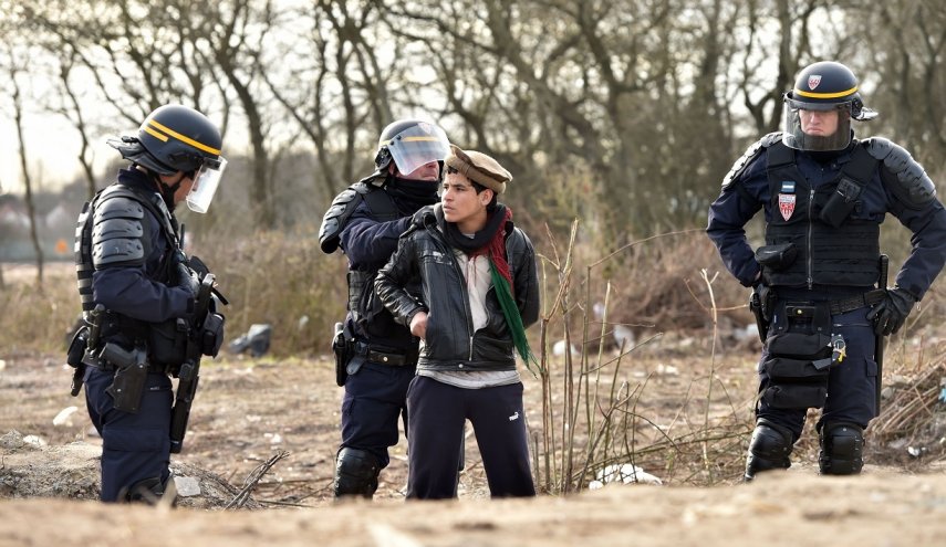 اصابة 5 مهاجرين في تبادل لاطلاق النار في فرنسا