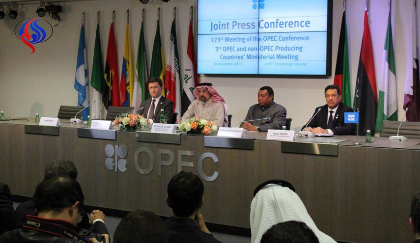 اوپک کاهش عرضه نفت را تا پایان 2018 تمدید کرد
