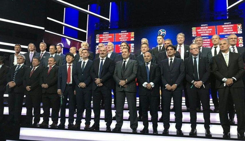 عکس یادگاری 32 مربی حاضر در جام جهانی 2018 