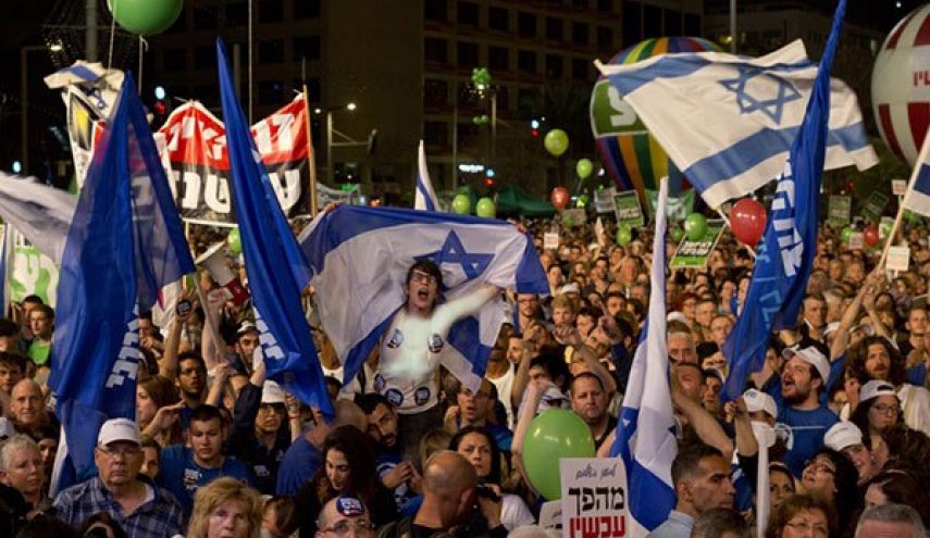 تظاهرات دهها هزار نفری عليه نتانياهو و فساد مسئولان در نل آویو