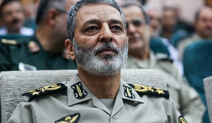 فرمانده کل ارتش به پیام‌های امام جمعه اهل سنت و استاندار کرمانشاه پاسخ داد