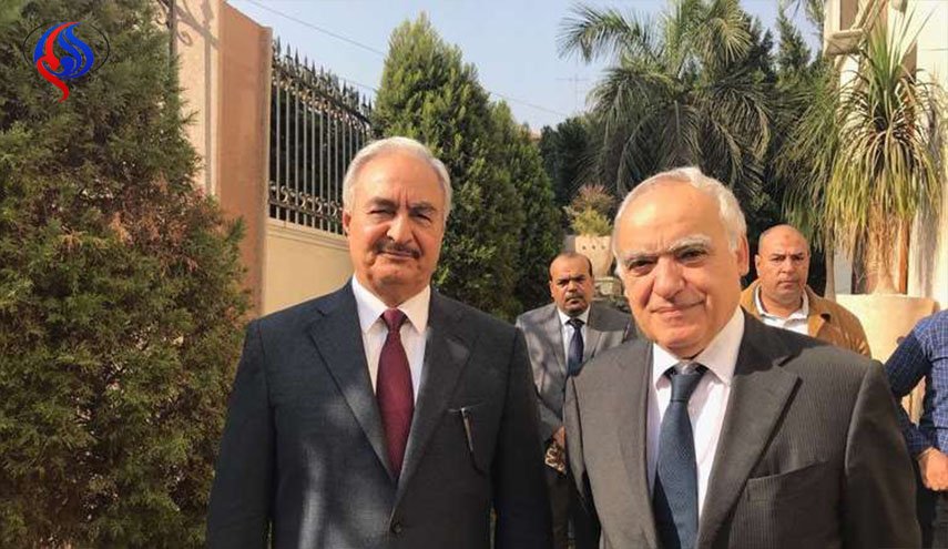 المبعوث الأممي يبحث مع حفتر في القاهرة تنفيذ خطة التسوية الليبية
