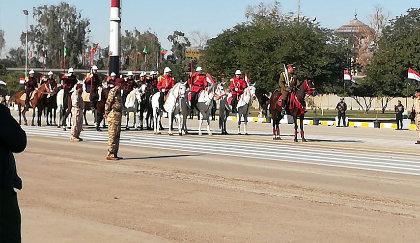 بالصور.. استعراض عسكري في بغداد احتفالا بالنصر