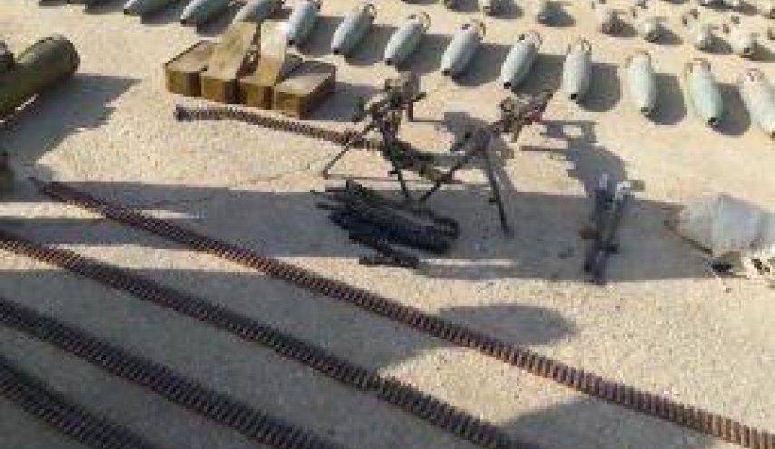 تصاویر سلاح های کشف شده توسط ارتش سوریه در دیرالزور