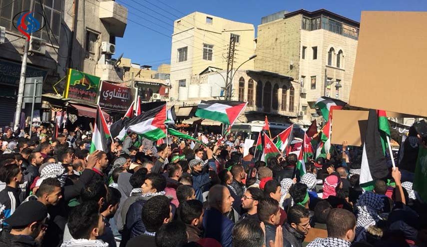 الأردن: خطبة موحدة حول القدس ومسيرات غاضبة بعد الصلاة