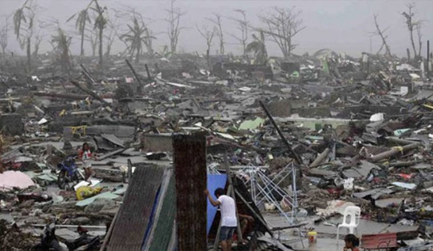 طوفان در فیلیپین ده‌ ها هزار نفر را آواره کرد
