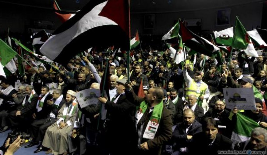 تجمعات حاشدة في الجزائر تضامناً مع القدس