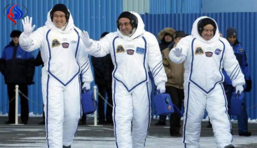 انطلاق اميركي وروسي وياباني إلى الفضاء
