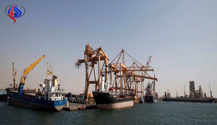 وزارة النقل اليمنية تكذب تصريح السفير السعودي بدخول أربع رافعات لميناء الحديدة

